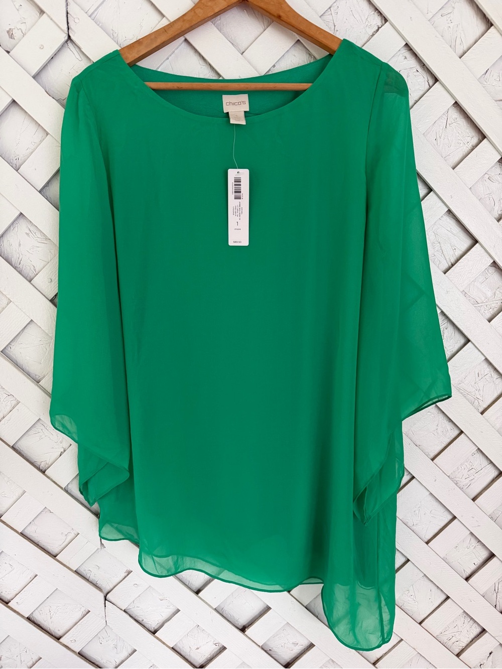 CHICO'S ASYMMETRICAL DRAMA TOP VIVID GREEN Med Chico’s 1 Boho Elegant